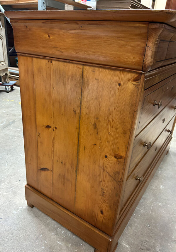 Louis Philippe Commode